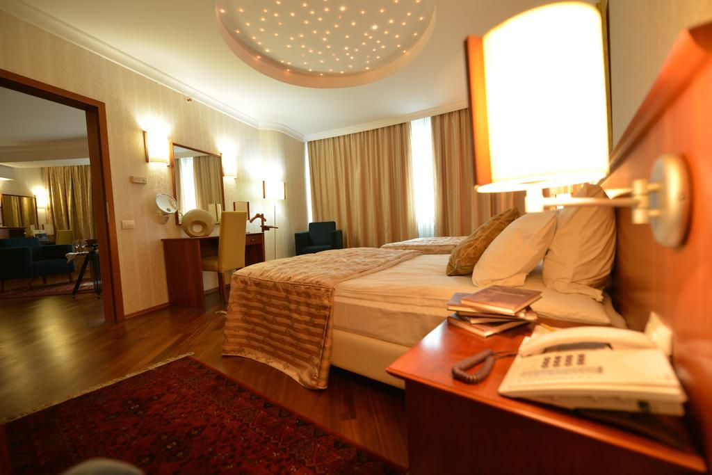 Hotel Karpos سكوبجي المظهر الخارجي الصورة