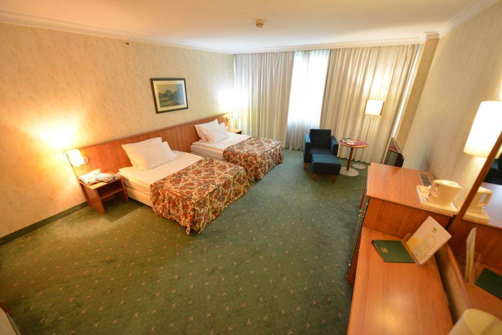 Hotel Karpos سكوبجي الغرفة الصورة